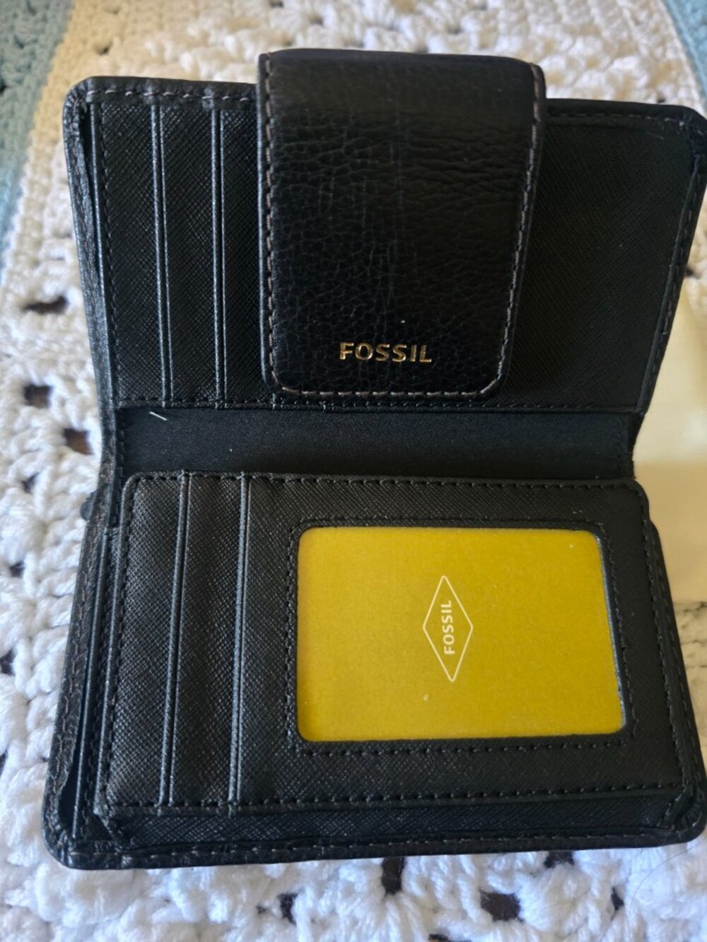 Fossil Multifunction Trifold Wallet - Picture 3 of 5